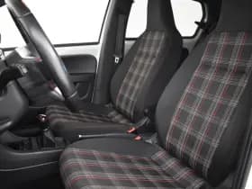 Volkswagen Up! thumbnail 6