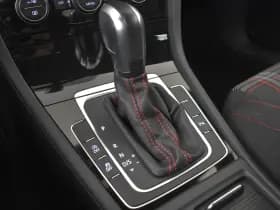 Volkswagen Golf thumbnail 19