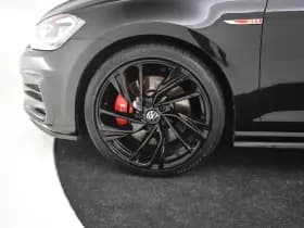 Volkswagen Golf thumbnail 23