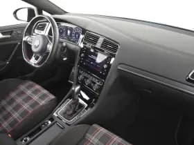 Volkswagen Golf thumbnail 6