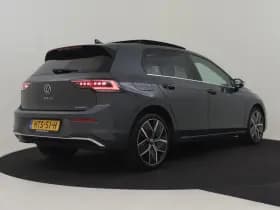 Volkswagen Golf thumbnail 2