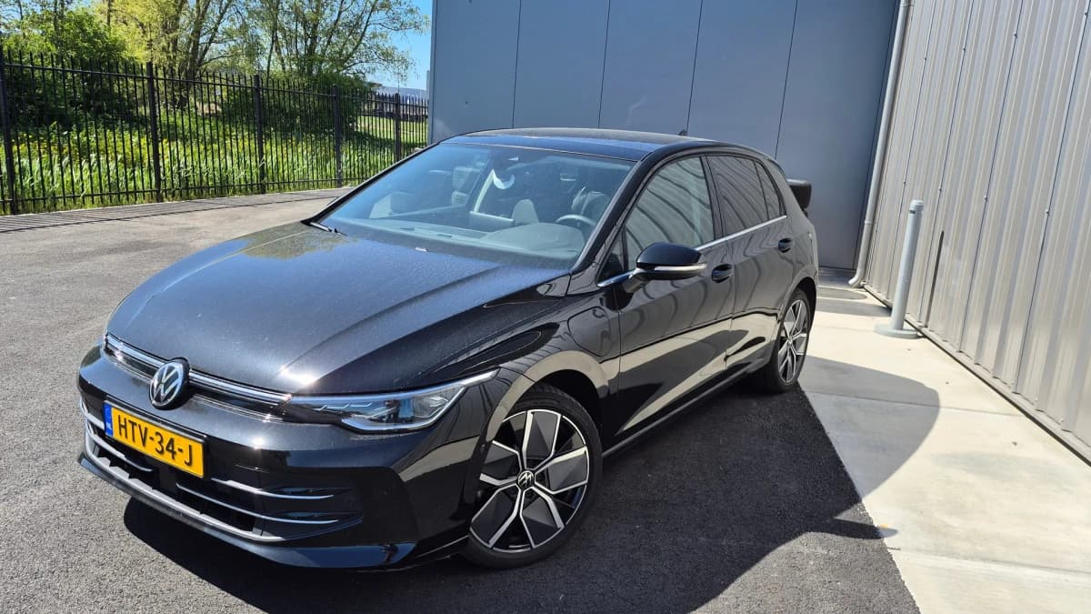 Volkswagen Golf — foto 1