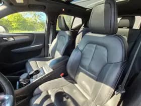 Volvo XC40 thumbnail 3