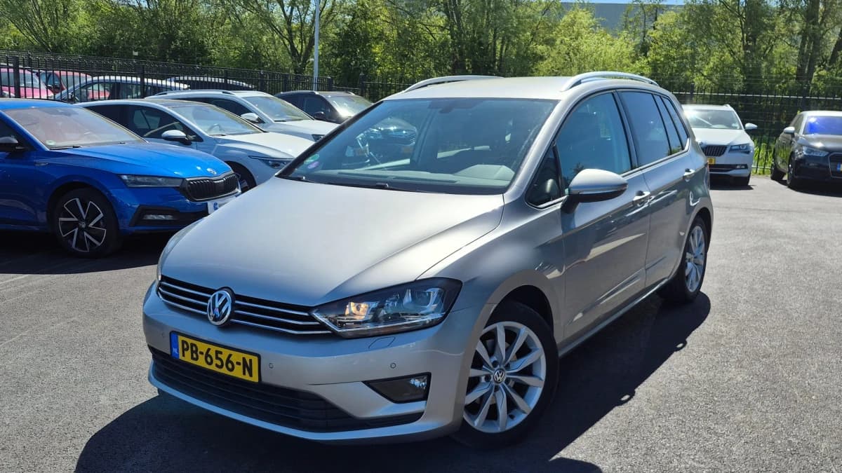 Volkswagen Golf — foto 1