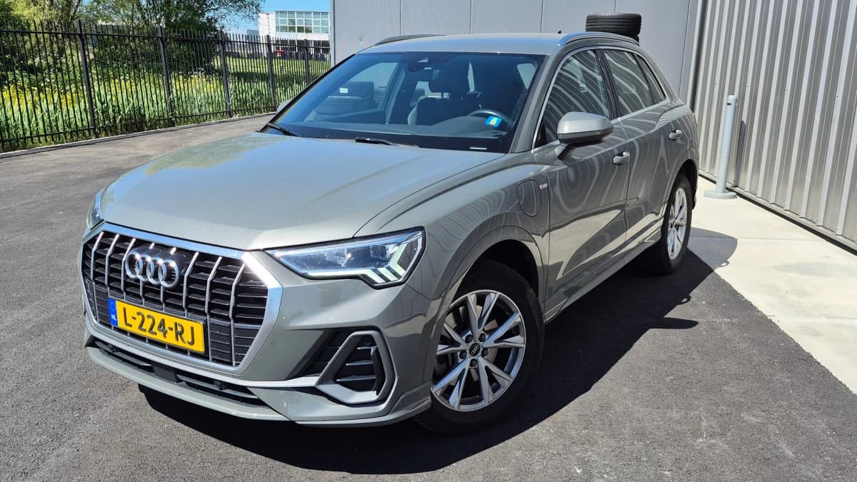 Audi Q3 — foto 1