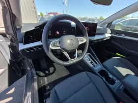 Volkswagen Golf thumbnail 2