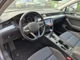 Volkswagen Passat thumbnail 2