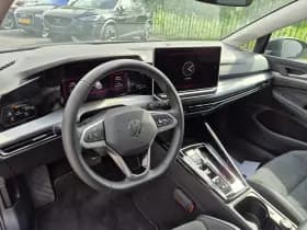 Volkswagen Golf thumbnail 2