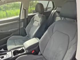 Volkswagen Golf thumbnail 3