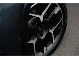 CUPRA Formentor thumbnail 5