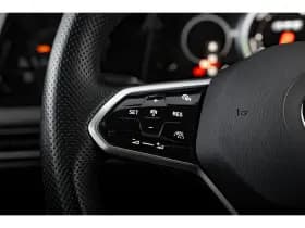 Volkswagen Golf thumbnail 9