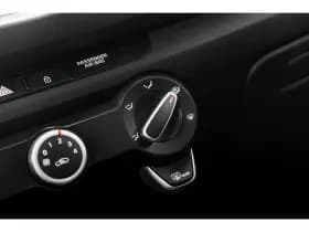 Kia Rio thumbnail 18