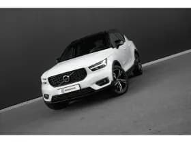 Volvo XC40 thumbnail 3