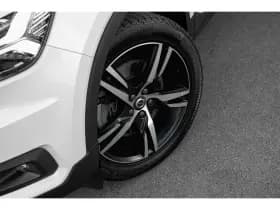 Volvo XC40 thumbnail 5