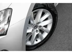 Škoda Superb thumbnail 5