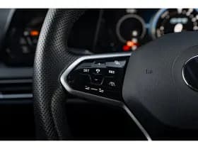 Volkswagen Golf thumbnail 15
