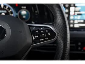 Volkswagen Golf thumbnail 16