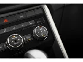 Volkswagen T-Roc thumbnail 19