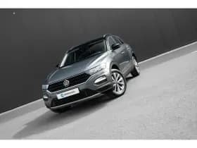 Volkswagen T-Roc thumbnail 3