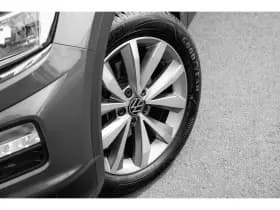 Volkswagen T-Roc thumbnail 5