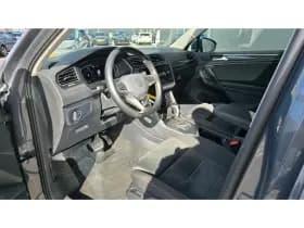 Volkswagen Tiguan thumbnail 2