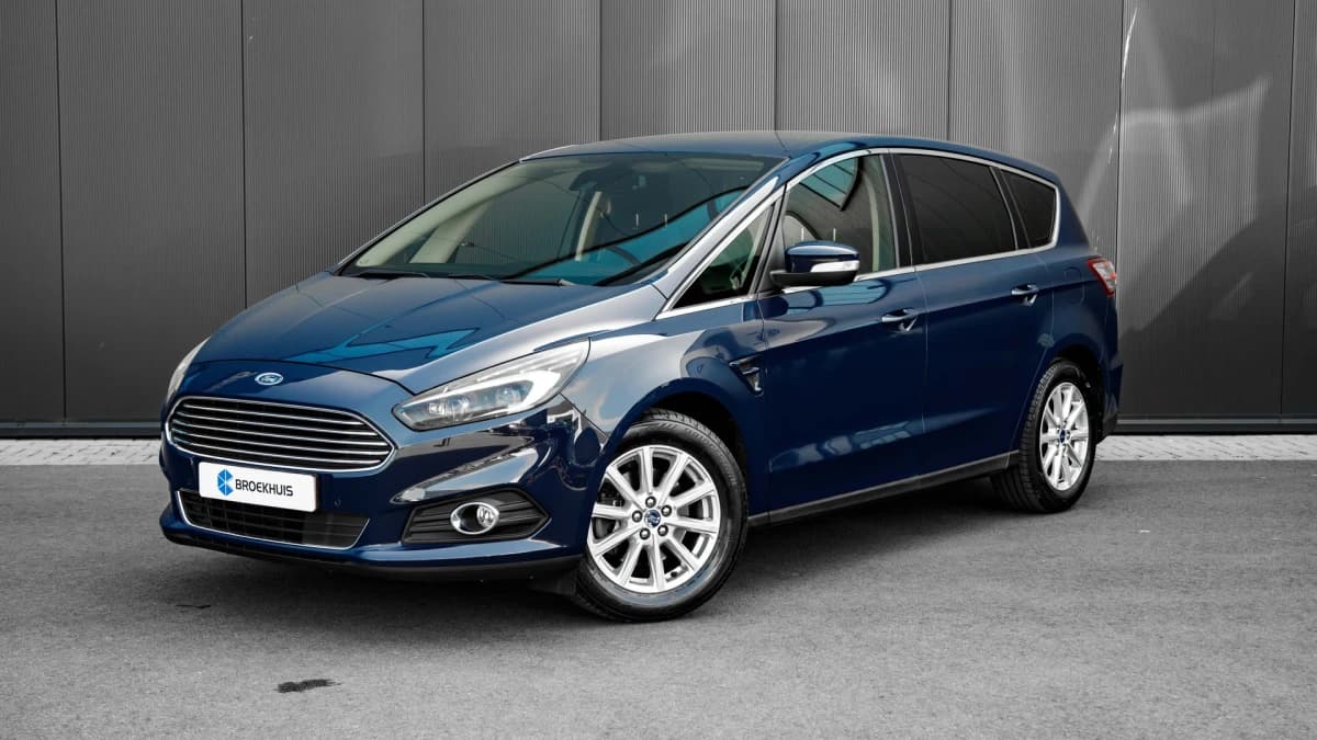Ford S-Max — foto 1