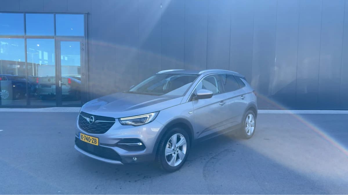 Opel Grandland X — foto 1