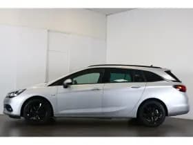 Opel Astra Sports Tourer thumbnail 3