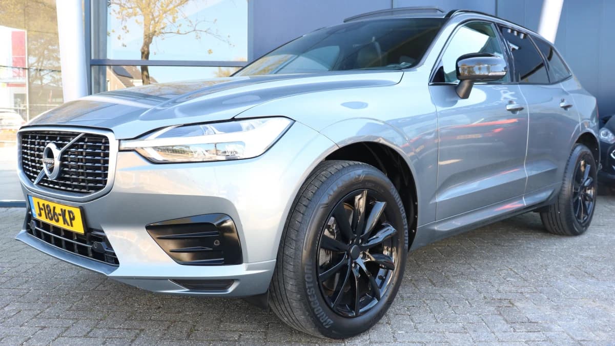 Volvo XC60 — foto 1