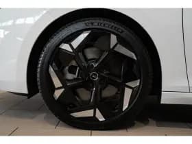 Opel Astra Sports Tourer thumbnail 4