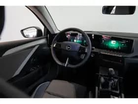 Opel Astra Sports Tourer thumbnail 37