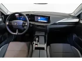 Opel Astra Sports Tourer thumbnail 32