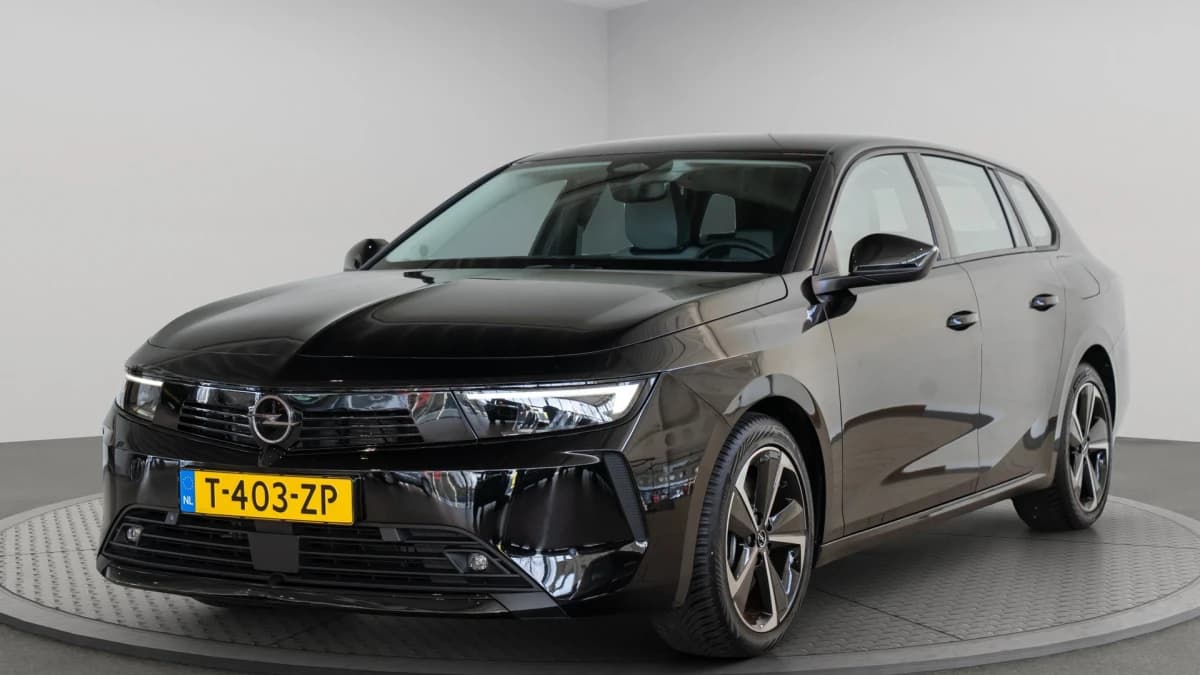Opel Astra Sports Tourer — foto 1