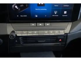 Opel Astra Sports Tourer thumbnail 25
