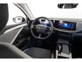 Opel Astra Sports Tourer thumbnail 31