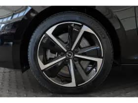 Opel Astra Sports Tourer thumbnail 6