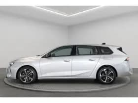 Opel Astra Sports Tourer thumbnail 4