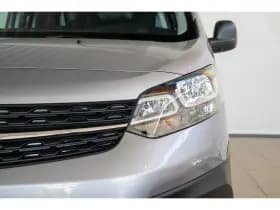Opel Vivaro thumbnail 3