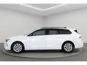 Opel Astra Sports Tourer thumbnail 3