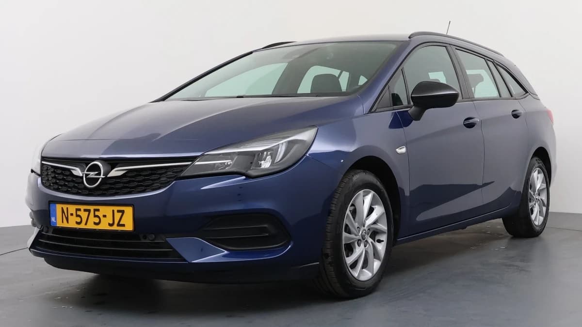 Opel Astra Sports Tourer — foto 1