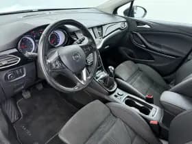 Opel Astra Sports Tourer thumbnail 8