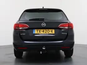 Opel Astra Sports Tourer thumbnail 6