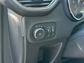 Opel Crossland thumbnail 12