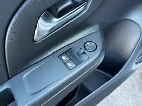 Opel Corsa thumbnail 11