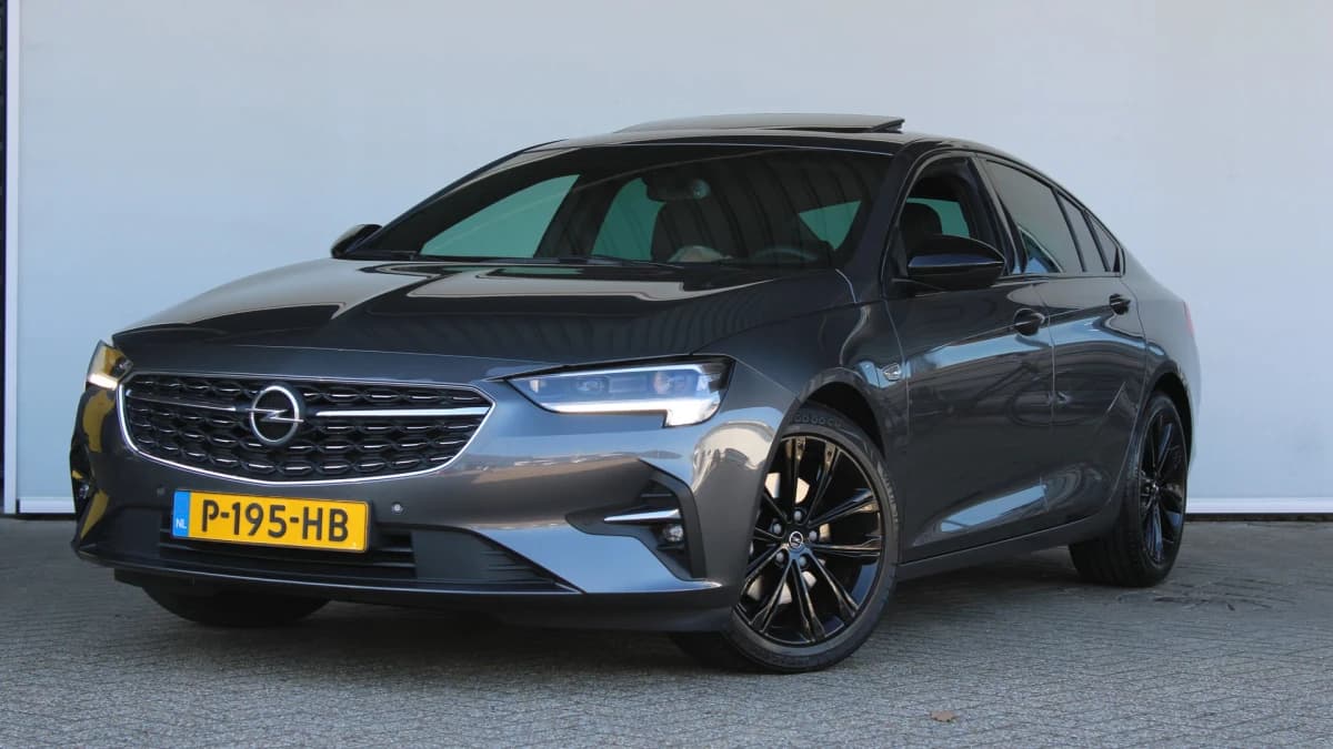 Opel Insignia Grand Sport — foto 1