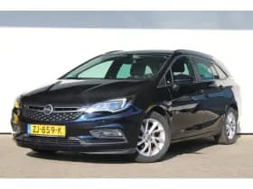 Opel Astra Sports Tourer thumbnail 1