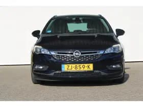 Opel Astra Sports Tourer thumbnail 2