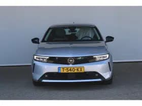 Opel Astra Sports Tourer thumbnail 2