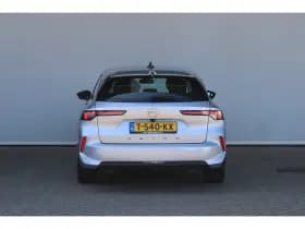 Opel Astra Sports Tourer thumbnail 6