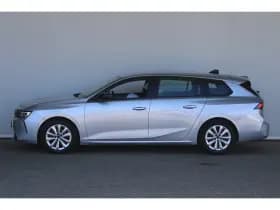 Opel Astra Sports Tourer thumbnail 8